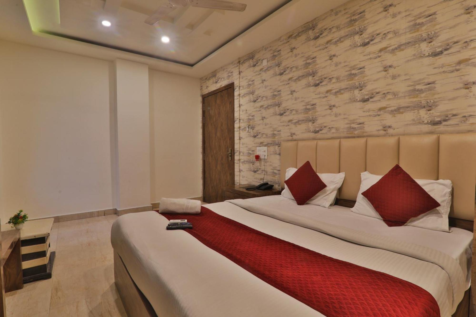 Hotel Janki Inn Sigra 2 Km From Kashi Vishwanath Dham バラナシ エクステリア 写真