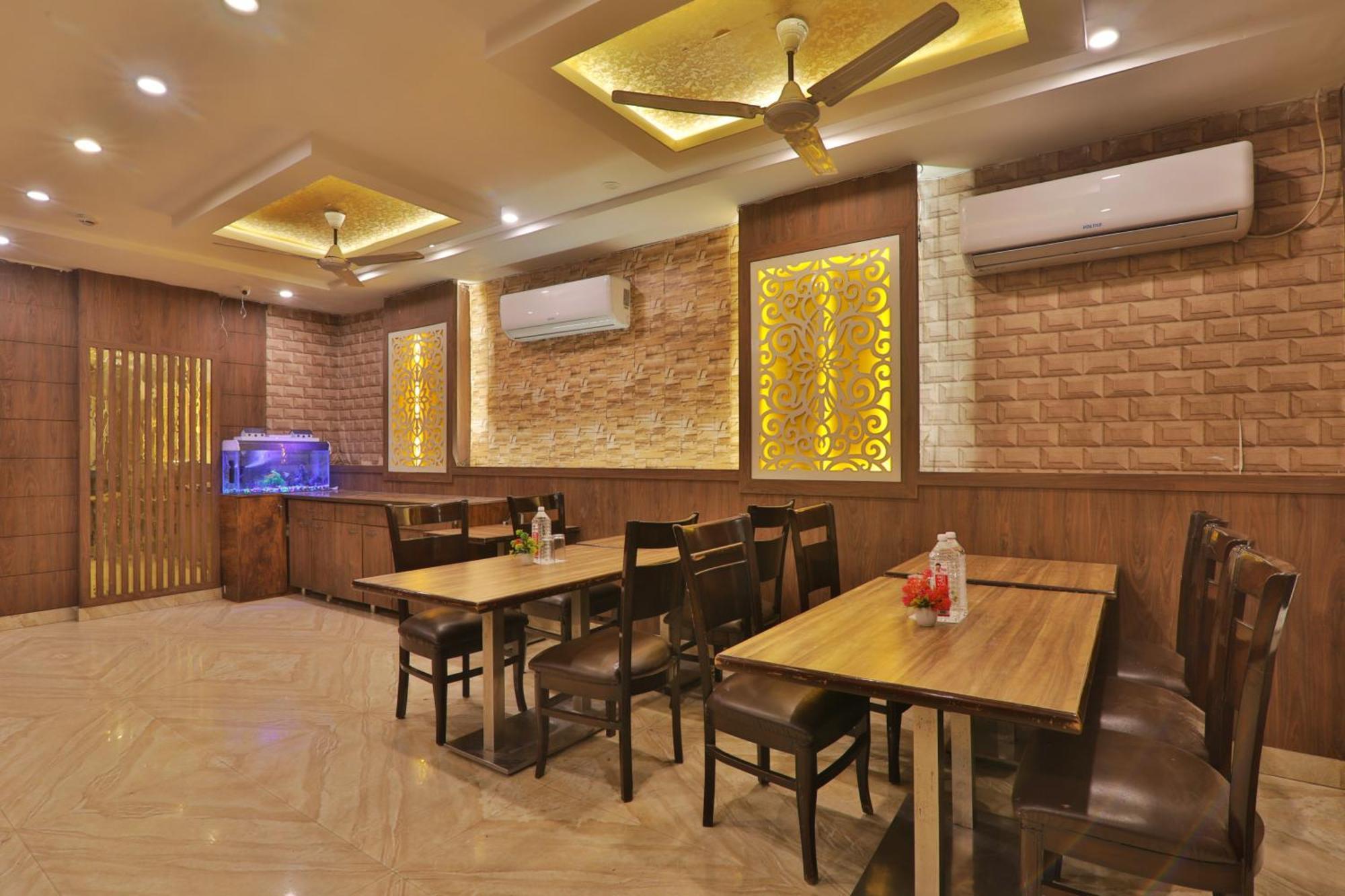 Hotel Janki Inn Sigra 2 Km From Kashi Vishwanath Dham バラナシ エクステリア 写真