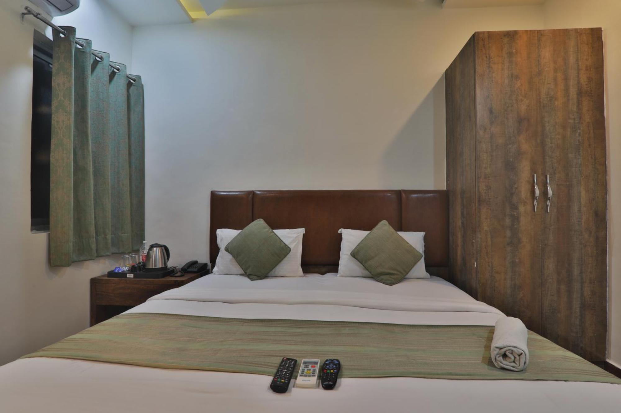 Hotel Janki Inn Sigra 2 Km From Kashi Vishwanath Dham バラナシ エクステリア 写真